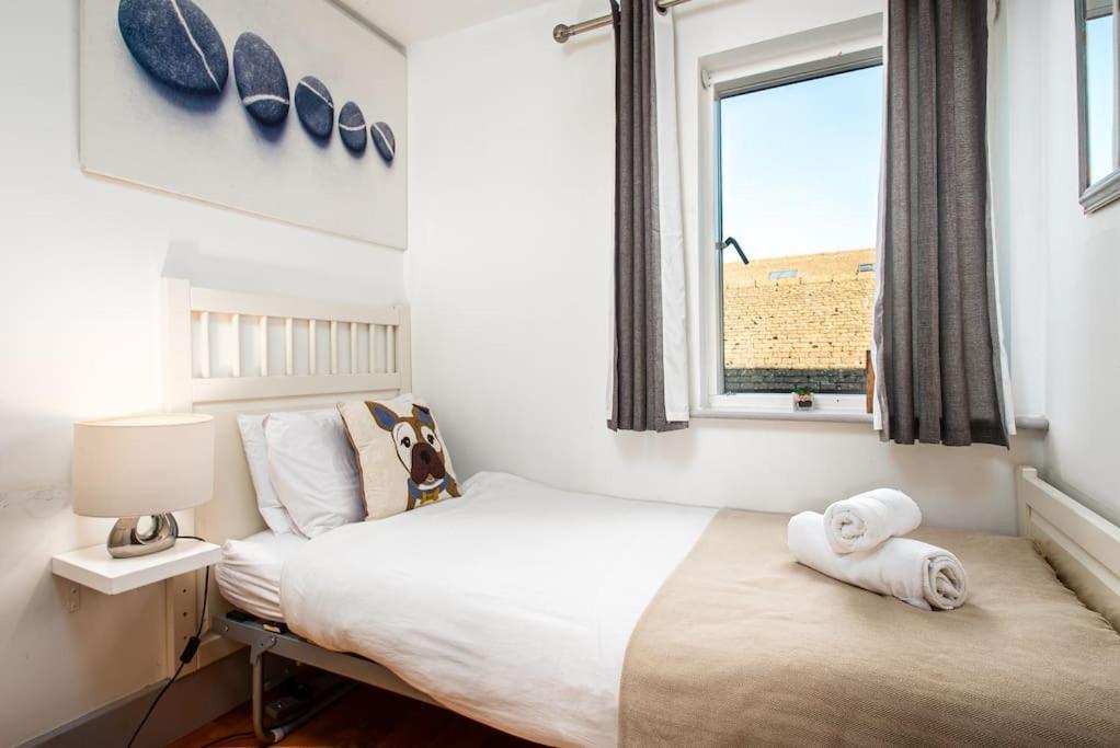 Blueberry Cottage - Lower Mill Estate Somerford Keynes Εξωτερικό φωτογραφία